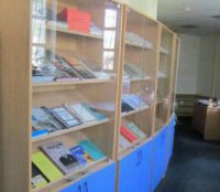 У Науковій бібліотеці Острозької академії проходить книжкова виставка, присвячена Дню українського кіно